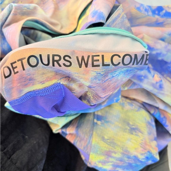 Lululemon Water-Repellent Hiking Short Sleeve Shirt Size Large - Picture 9 of 9